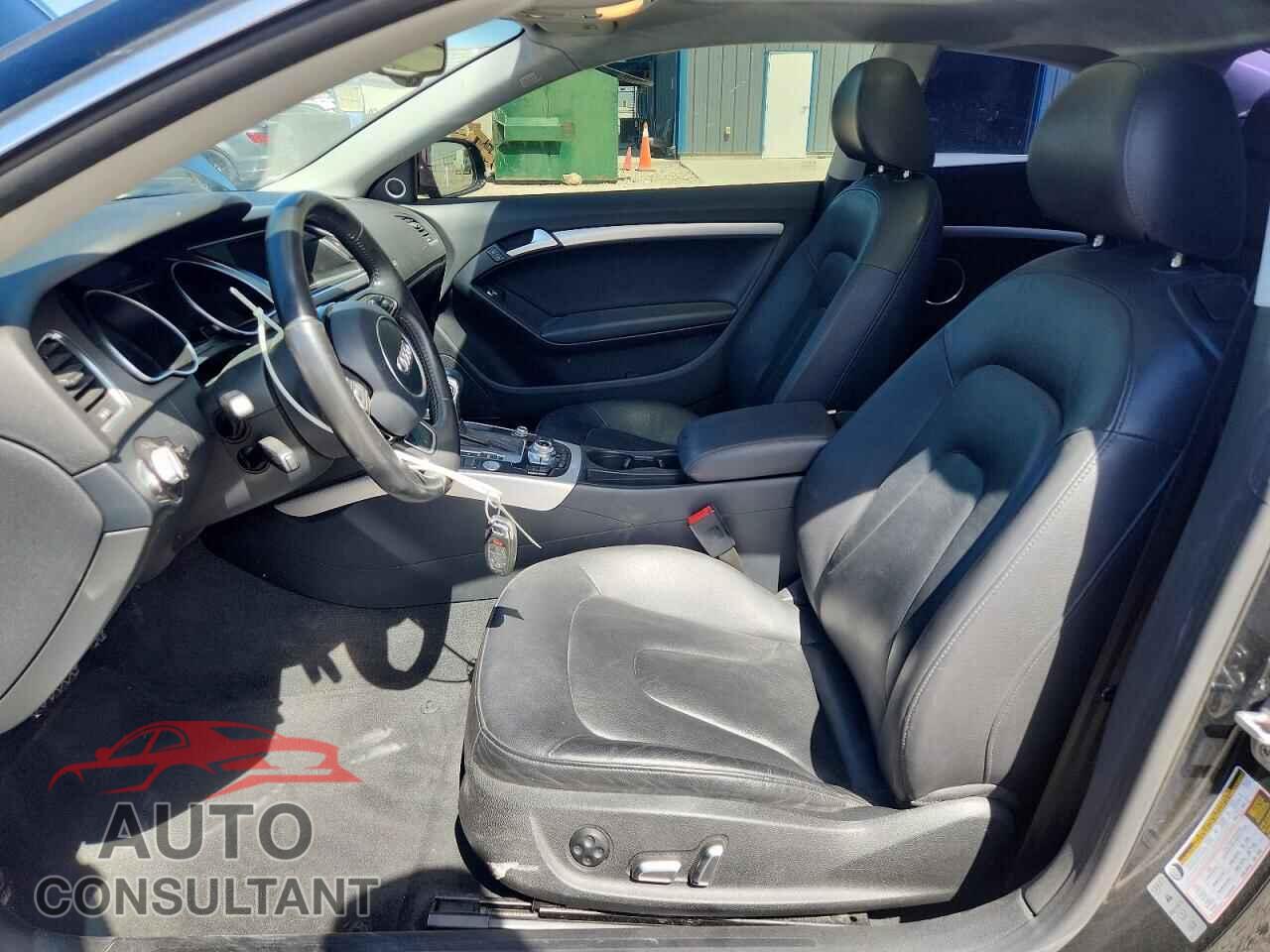 AUDI A5 2013 - WAULFAFR1DA001923