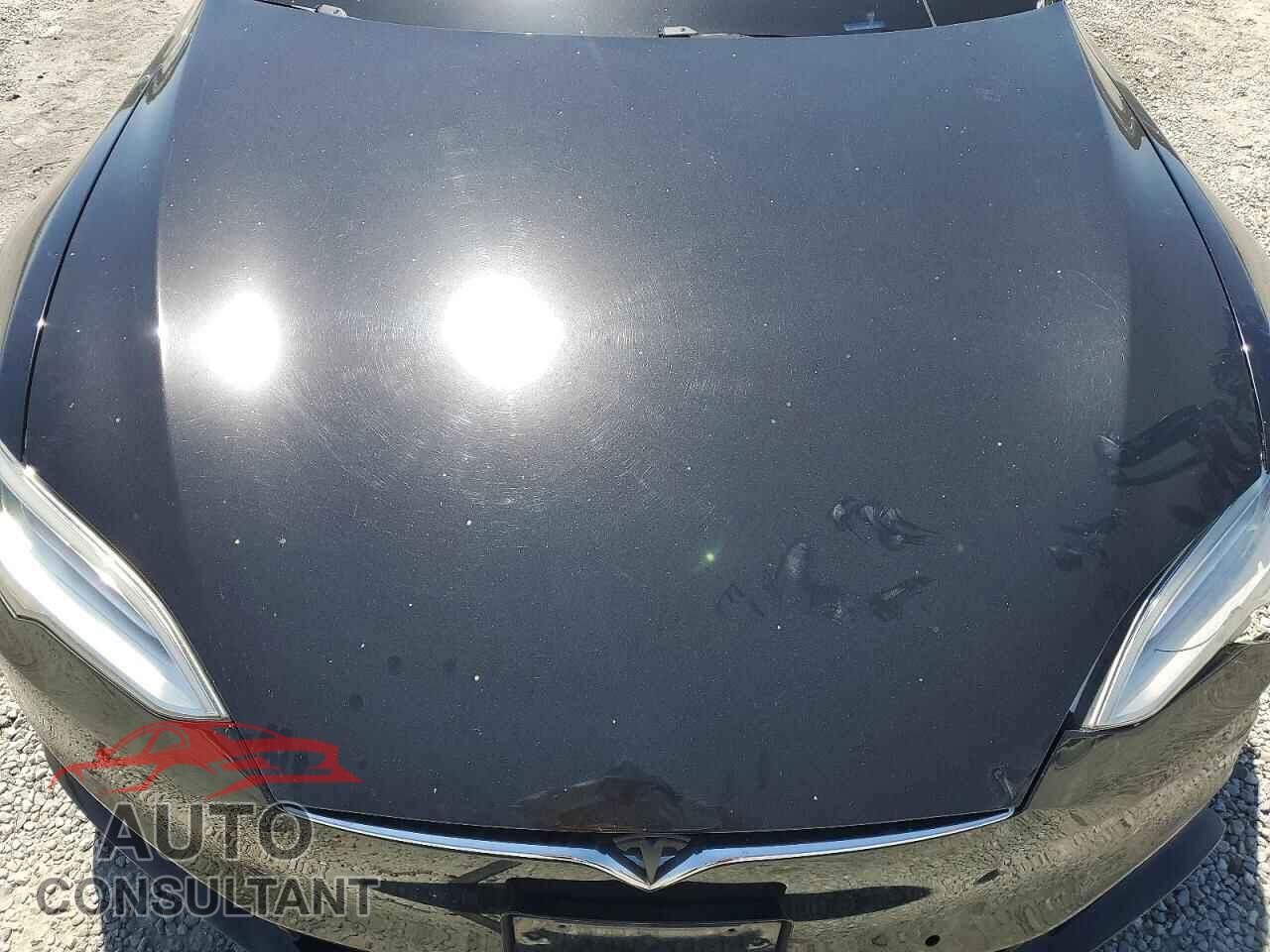TESLA MODEL S 2017 - 5YJSA1E44HF227552