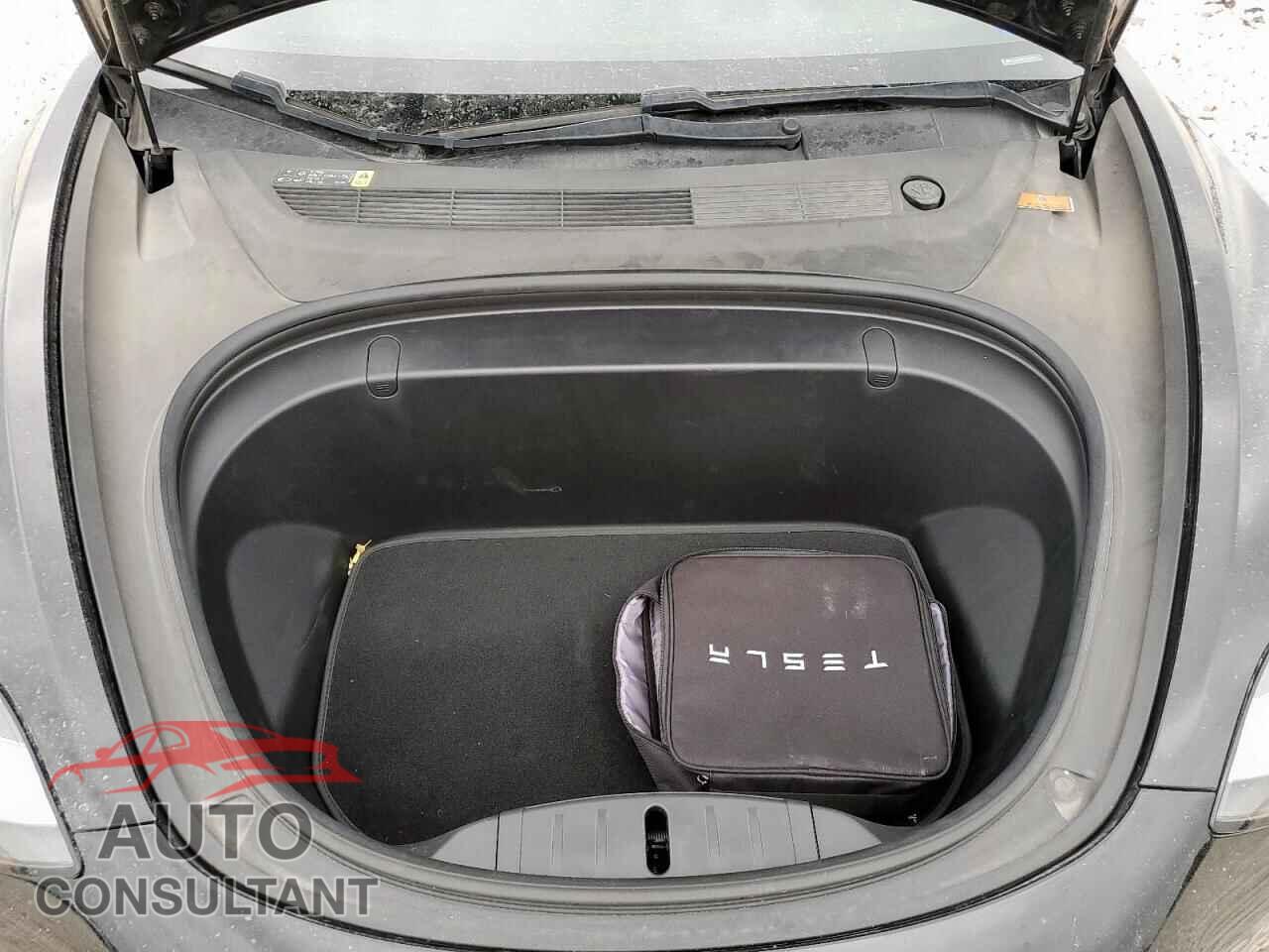 TESLA MODEL 3 2018 - 5YJ3E1EA6JF023680