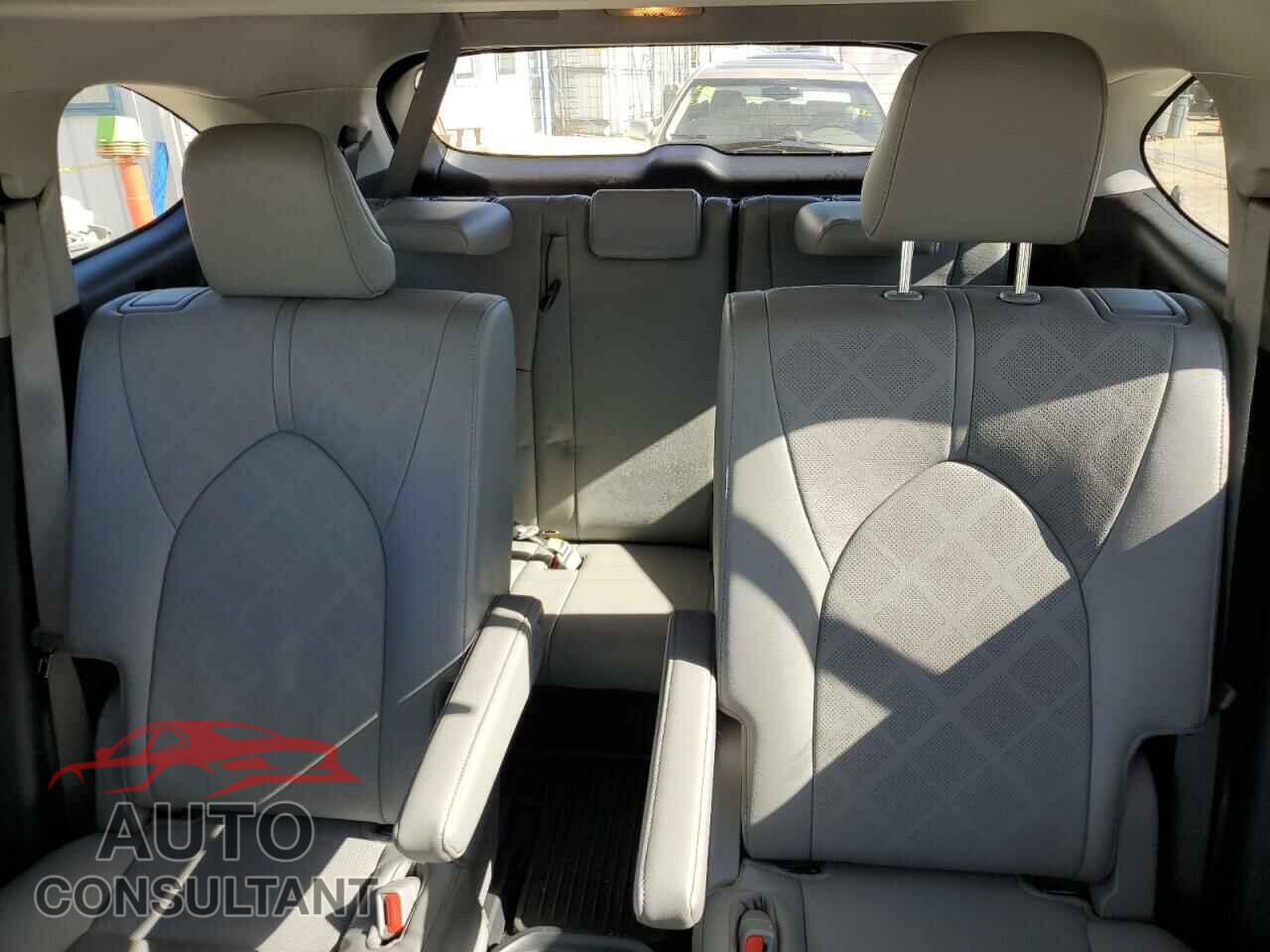 TOYOTA HIGHLANDER 2023 - 5TDEBRCH9PS123745