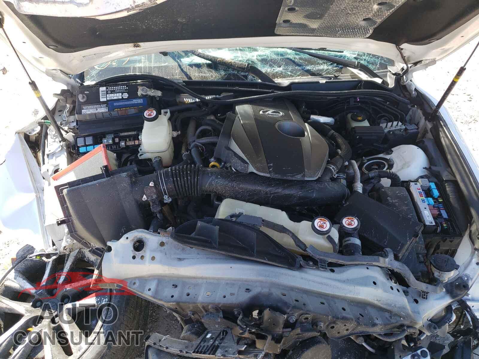 LEXUS IS 2018 - JTHBA1D23J5068352