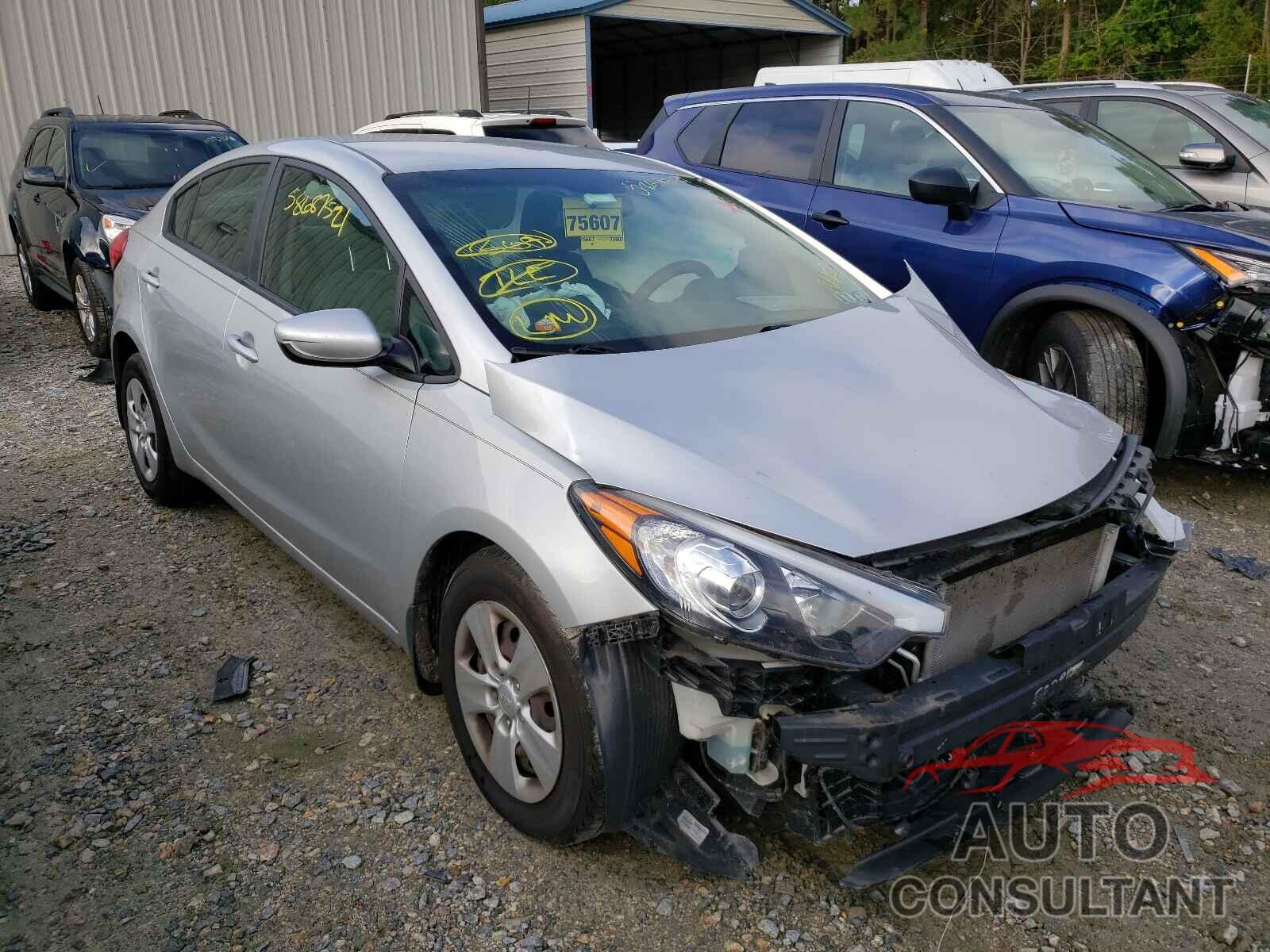 KIA FORTE 2016 - KNAFK4A6XG5526645