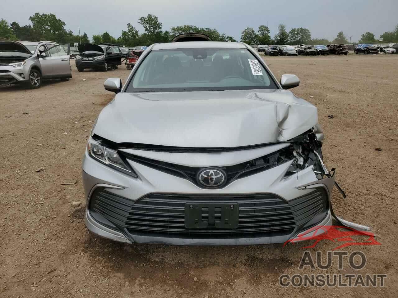 TOYOTA CAMRY 2022 - 4T1C11AK3NU025535