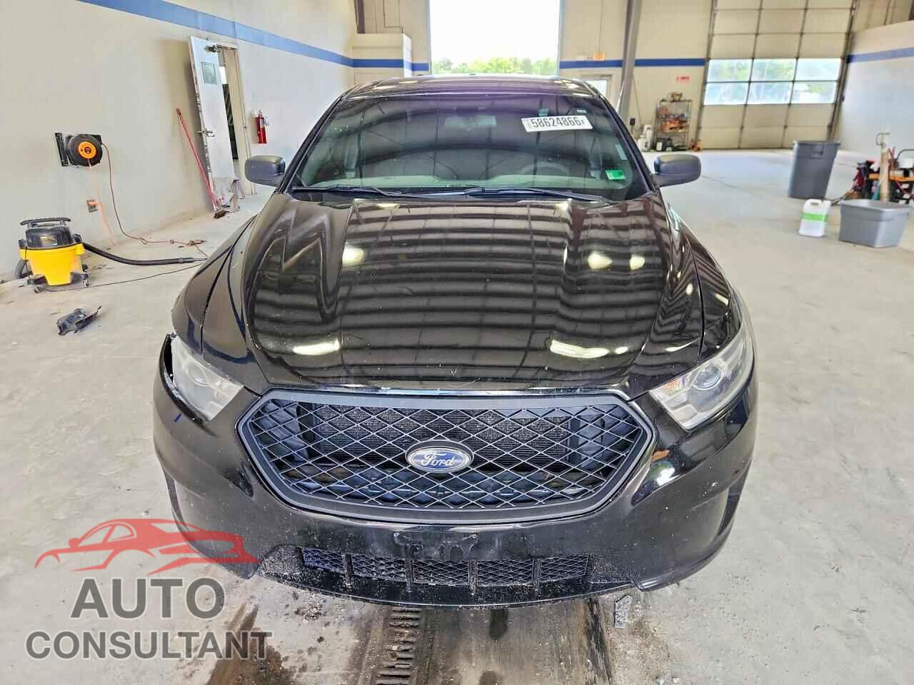 FORD TAURUS 2015 - 1FAHP2L84FG208092