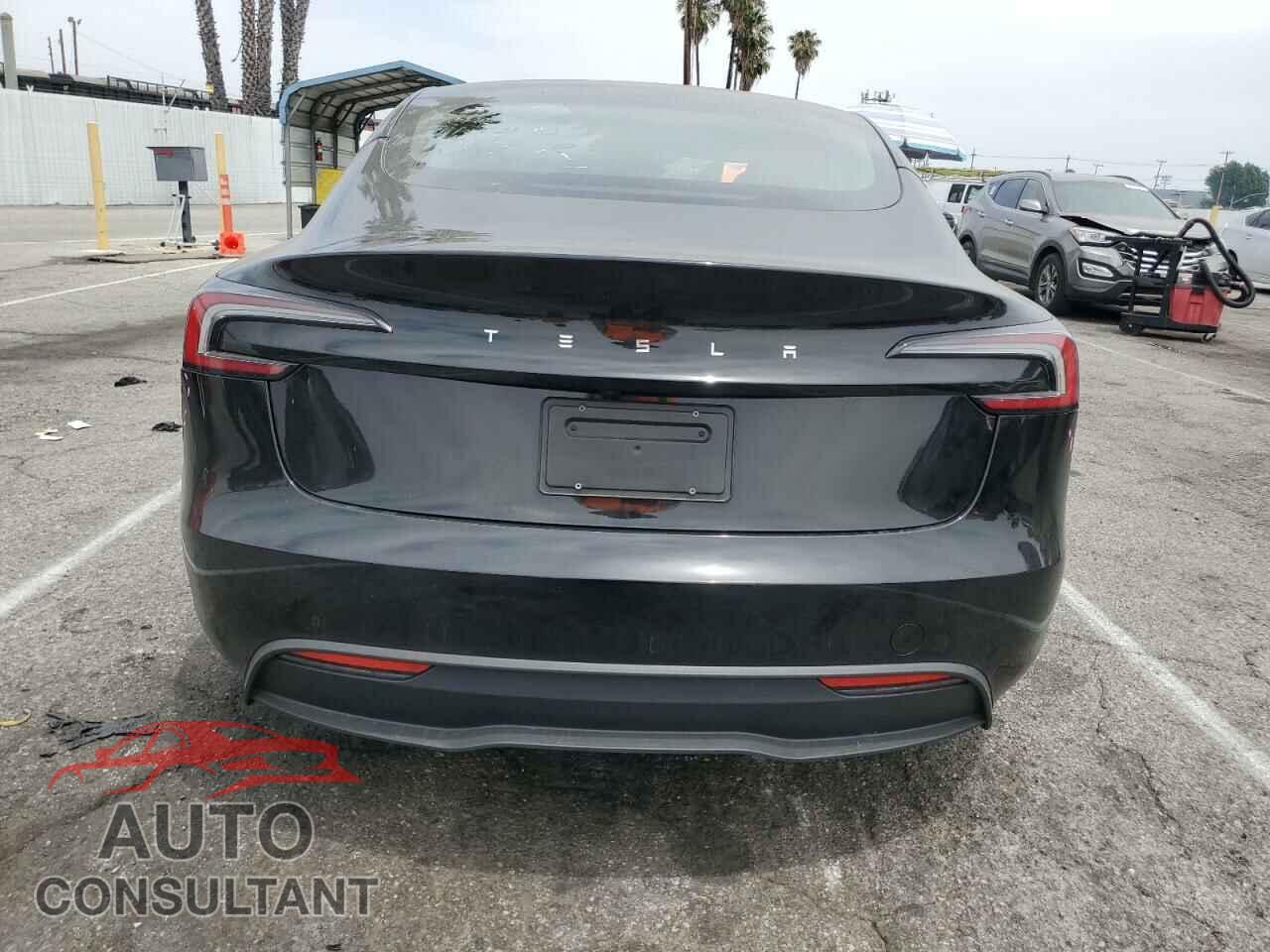 TESLA MODEL 3 2024 - 5YJ3E1EA7RF744716
