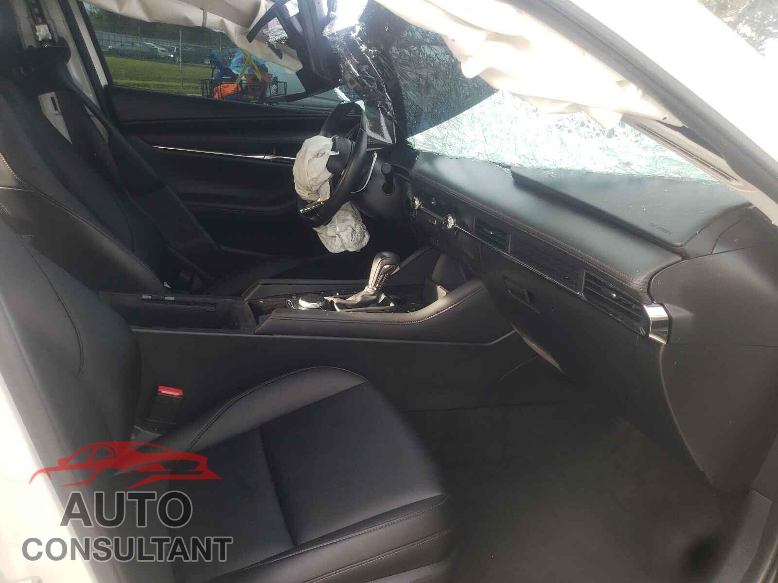 MAZDA 3 2019 - JM1BPACL6K1107406