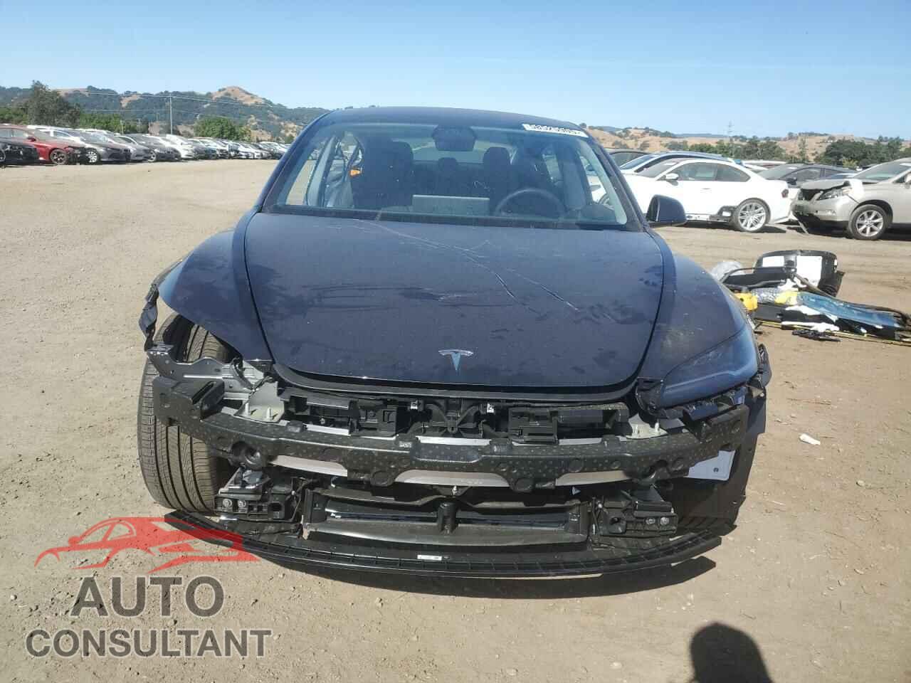 TESLA MODEL 3 2025 - 5YJ3E1EA4SF978477