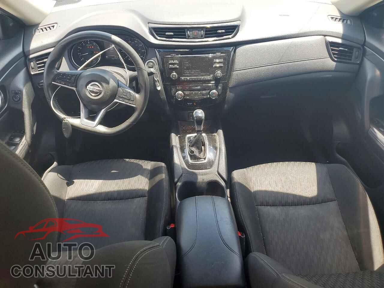 NISSAN ROGUE 2017 - KNMAT2MV7HP581111