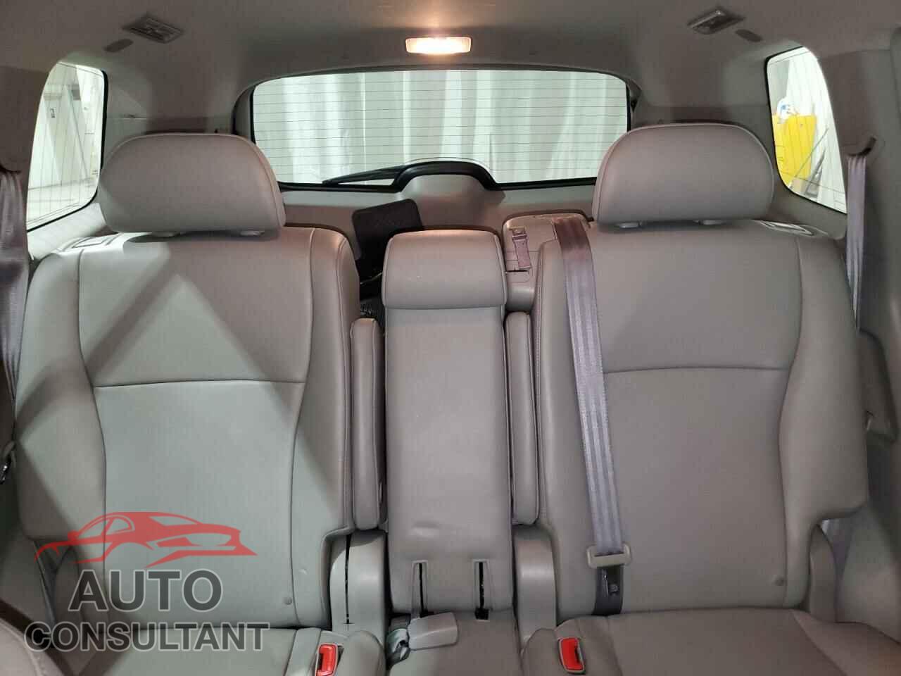 TOYOTA HIGHLANDER 2013 - 5TDBK3EH8DS213039