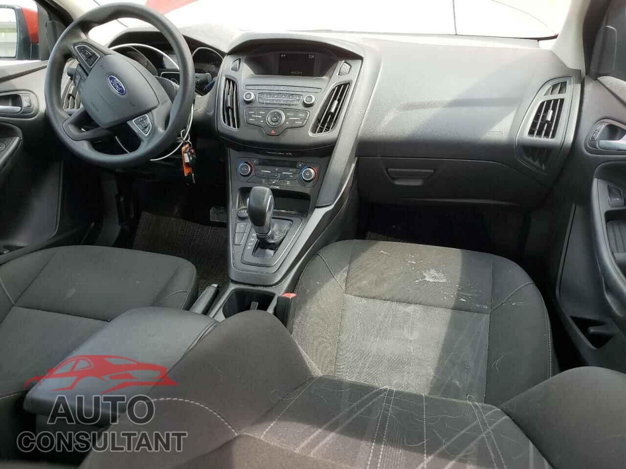 FORD FOCUS 2018 - 1FADP3FE2JL267860
