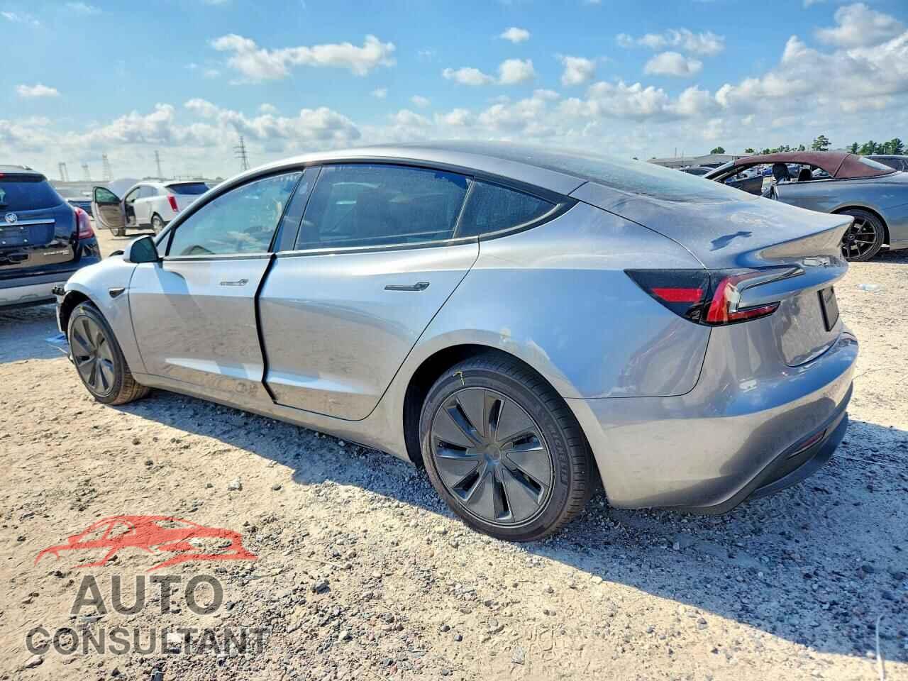 TESLA MODEL 3 2026 - 5YJ3E1EA6TF163683