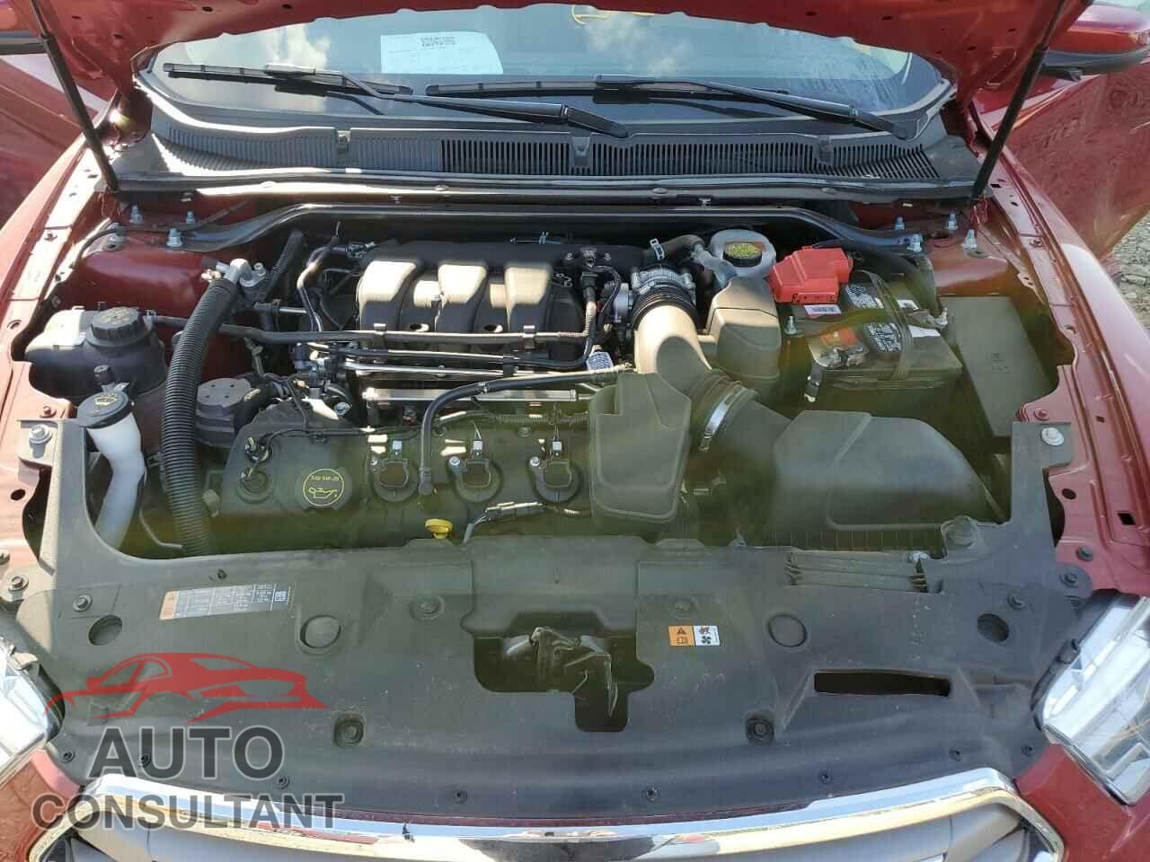 FORD TAURUS 2018 - 1FAHP2E85JG136227