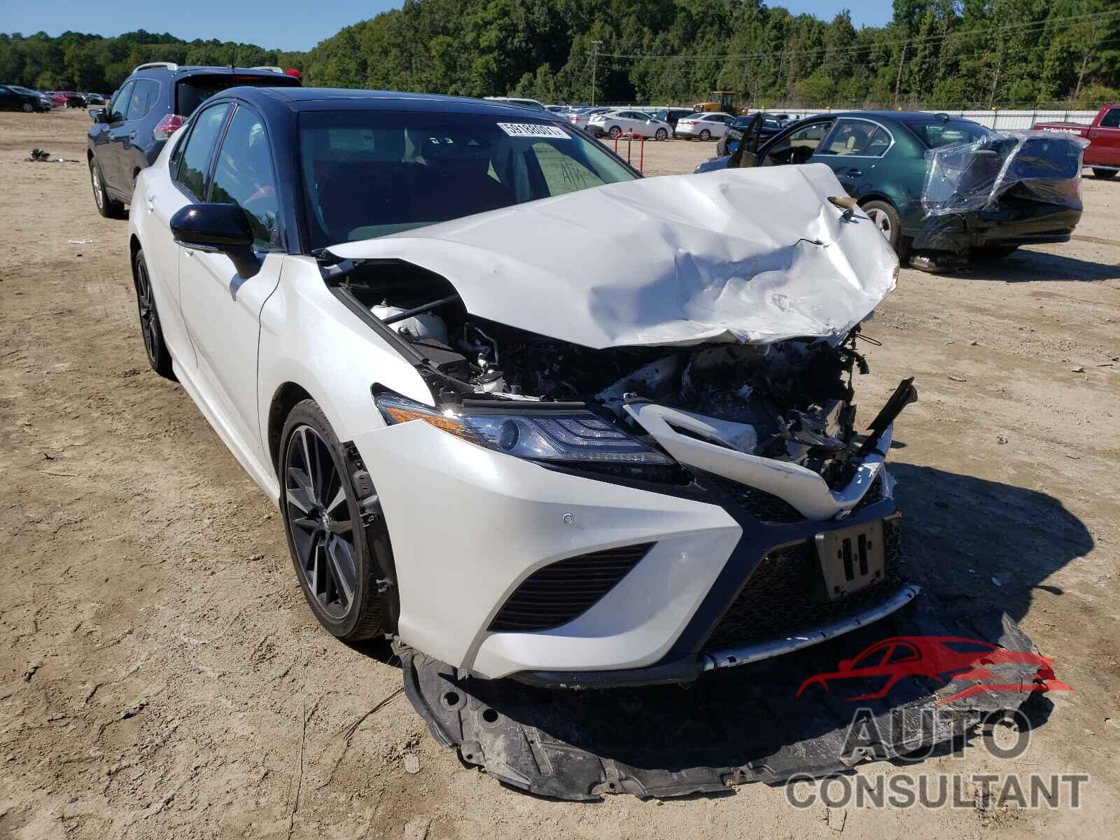 TOYOTA CAMRY 2018 - 4T1BZ1HK3JU005015