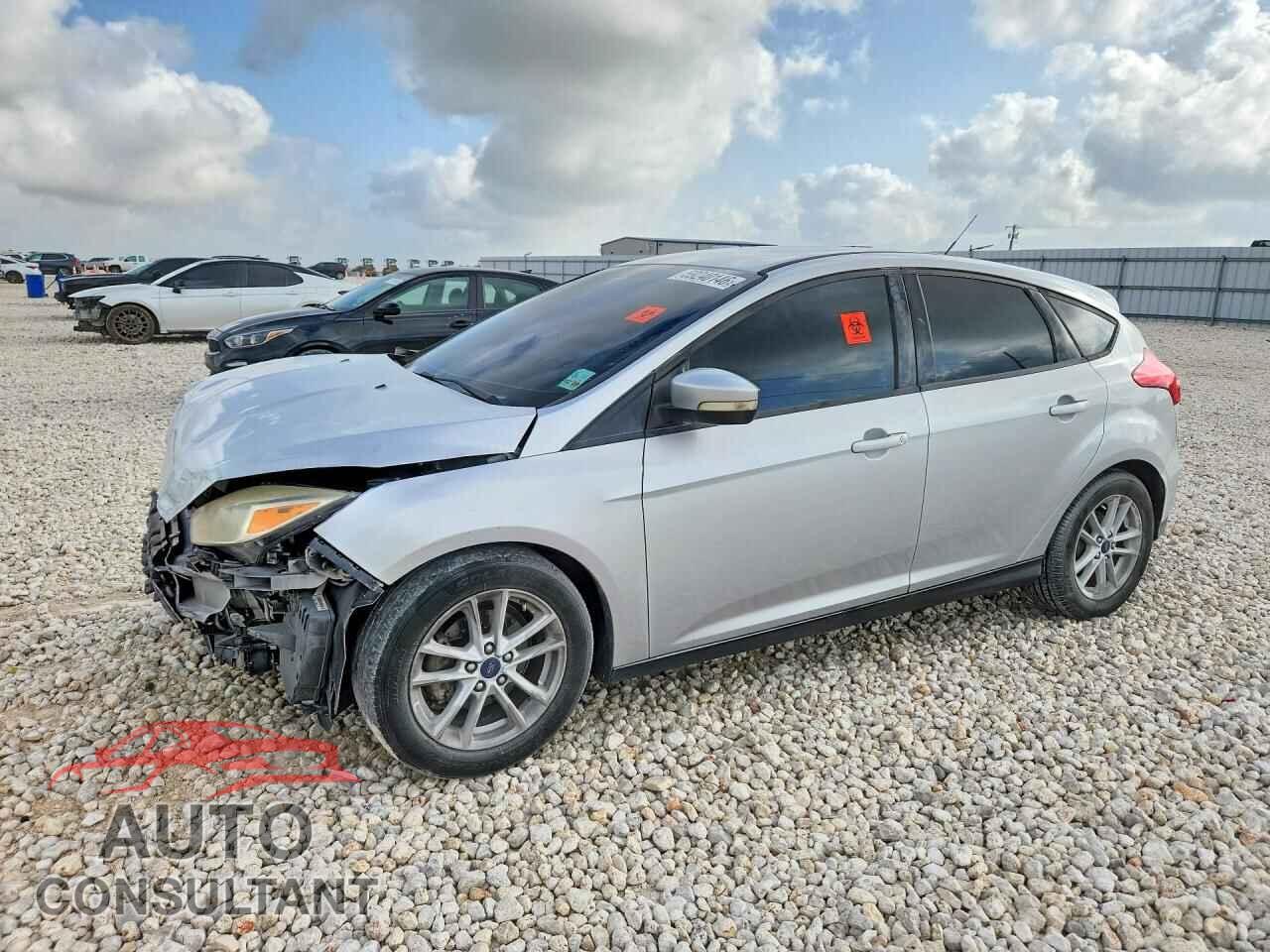 FORD FOCUS 2017 - 1FADP3K28HL247019
