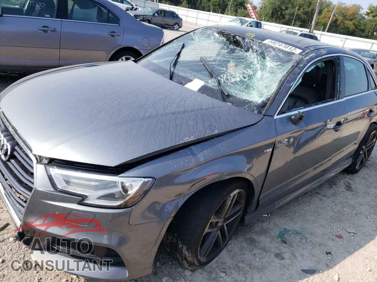 AUDI A3 2017 - WAUJ8GFFXH1038064