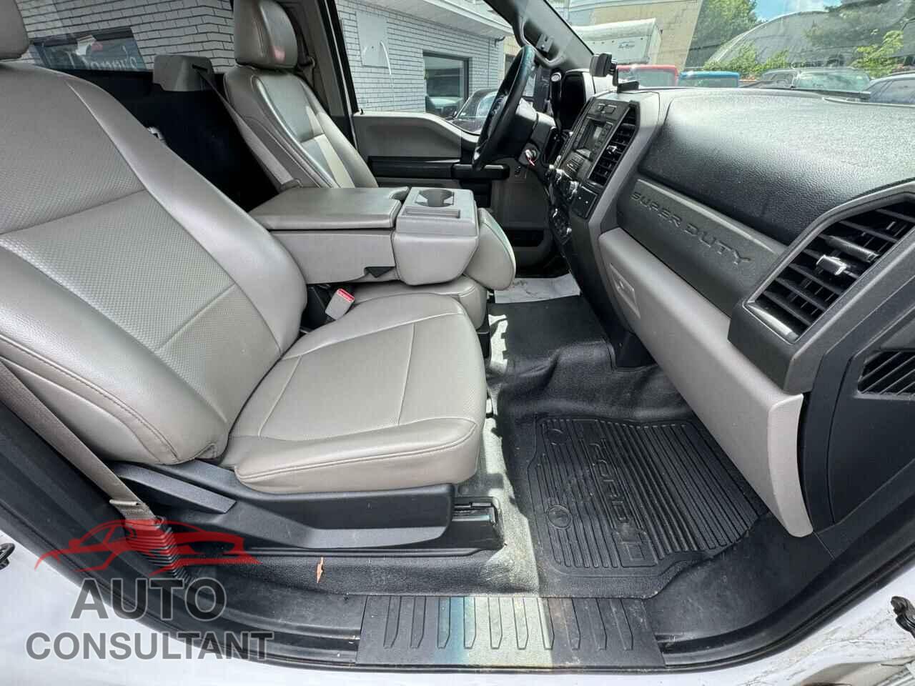 FORD F250 2017 - 1FTBF2A61HED40164