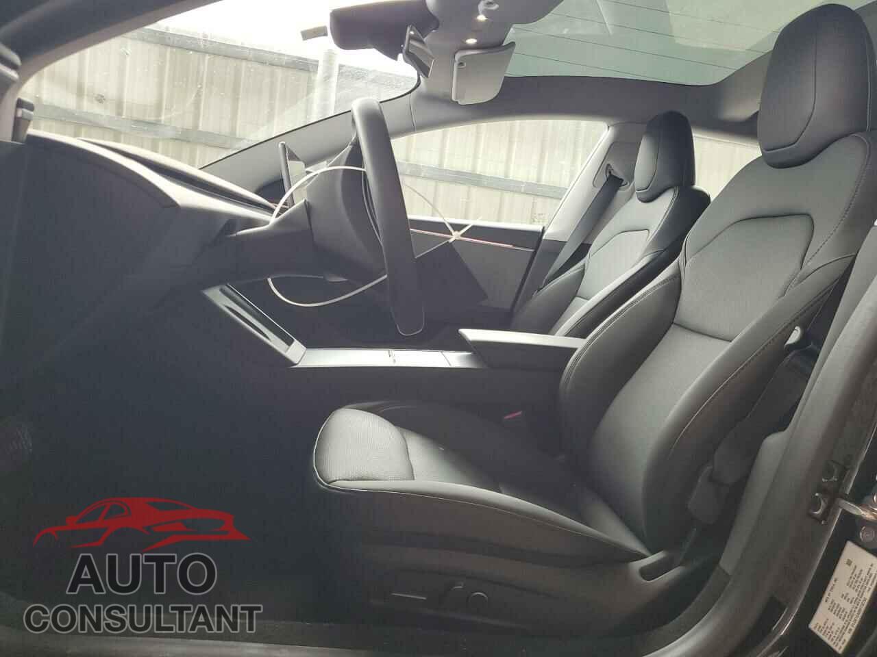 TESLA MODEL 3 2024 - 5YJ3E1EA0RF732763