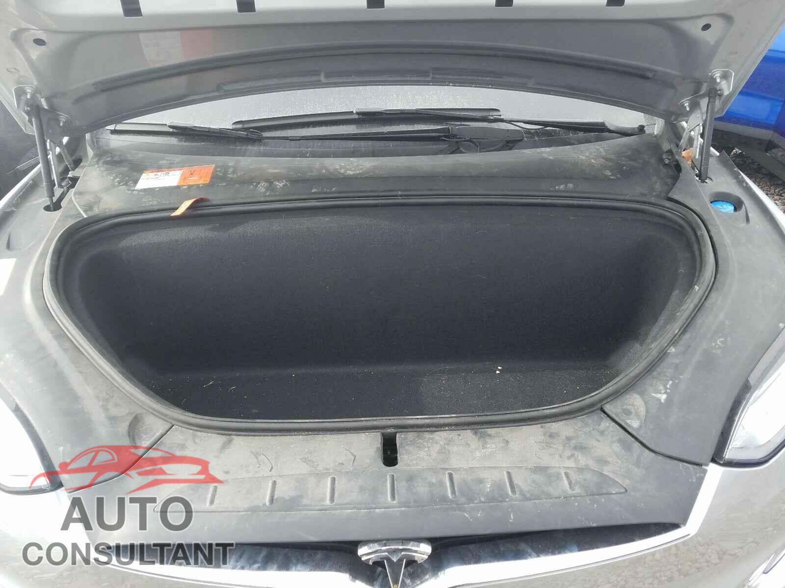 TESLA MODEL X 2016 - 5YJXCBE41GF008309