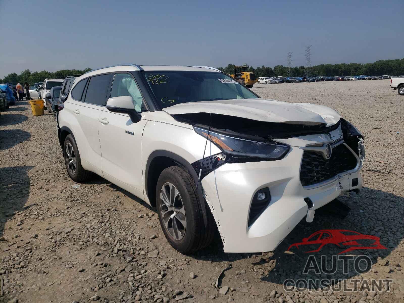 TOYOTA HIGHLANDER 2021 - 5TDGARAH2MS009547