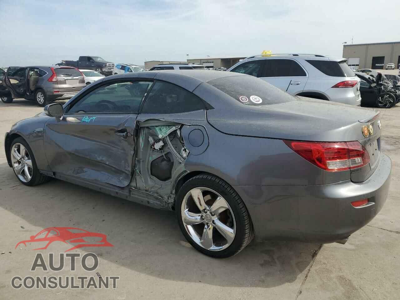 LEXUS IS 2012 - JTHFE2C23C2508829