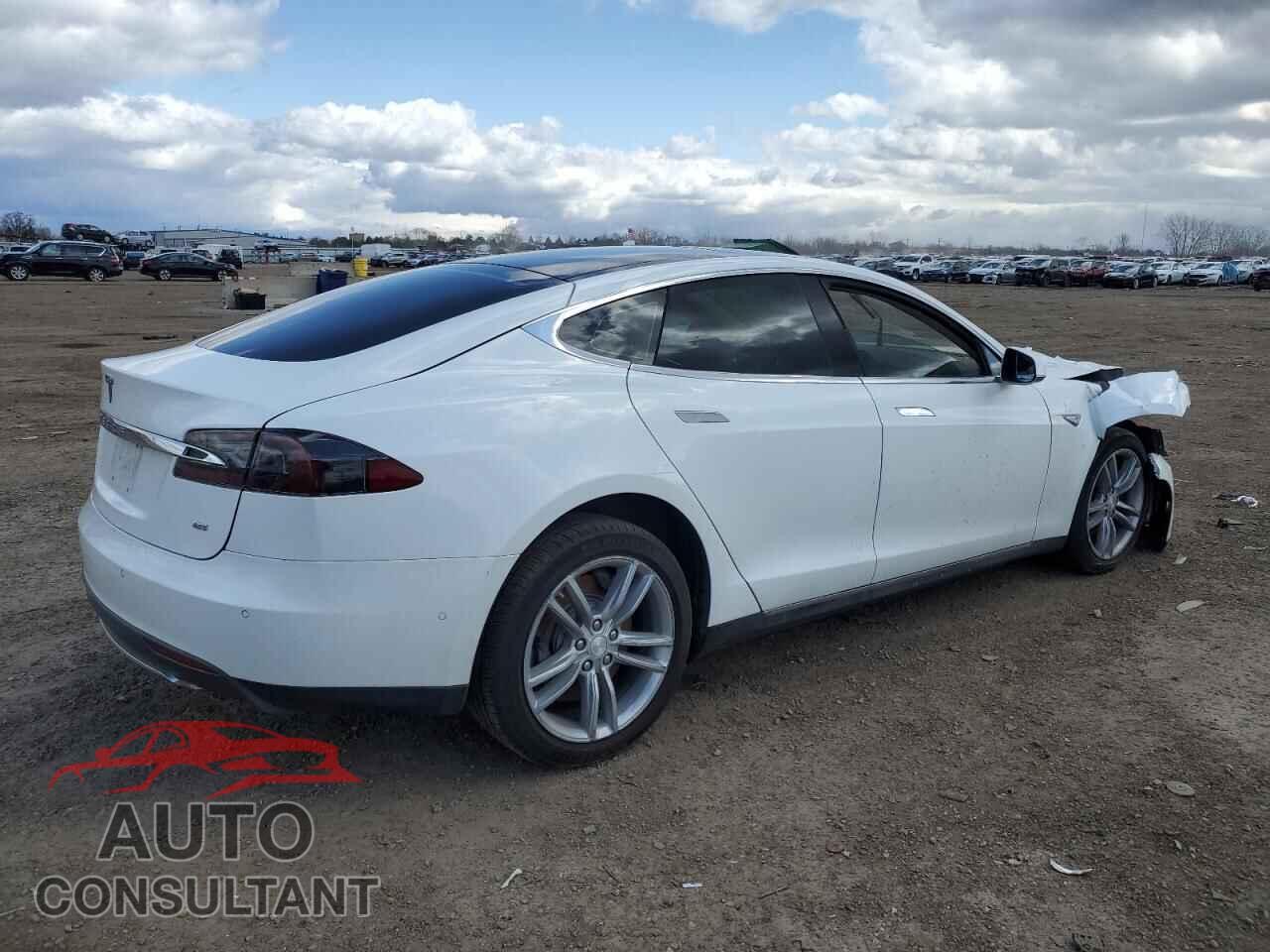 TESLA MODEL S 2015 - 5YJSA1H17FFP61644