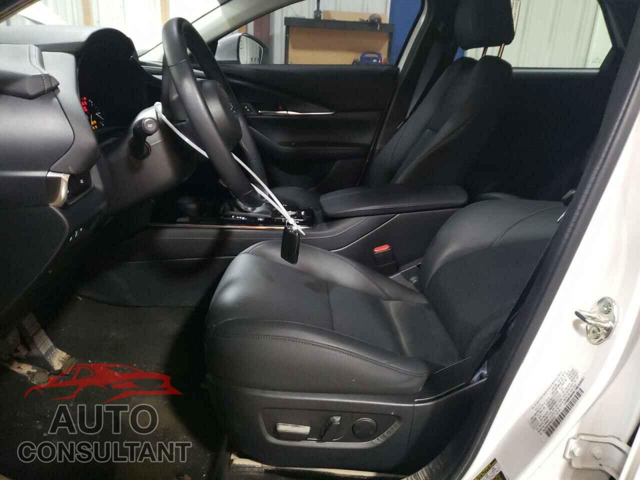 MAZDA CX30 2023 - 3MVDMBCM9PM536743