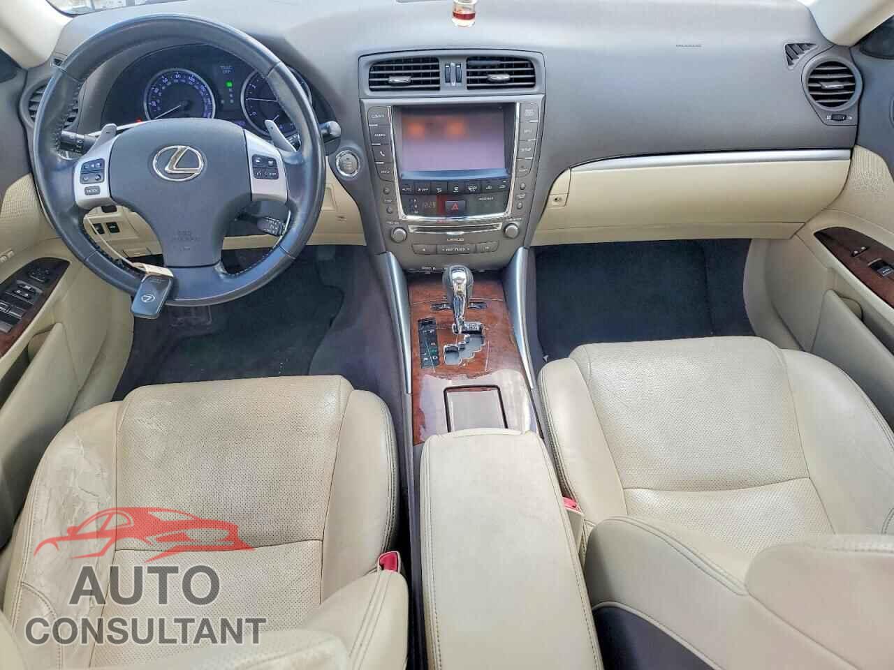 LEXUS IS 2013 - JTHCF5C25D5063673