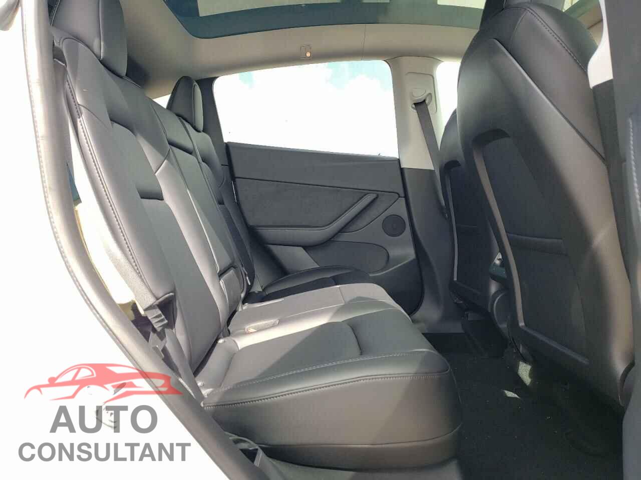 TESLA MODEL Y 2022 - 7SAYGDEE5NF331503