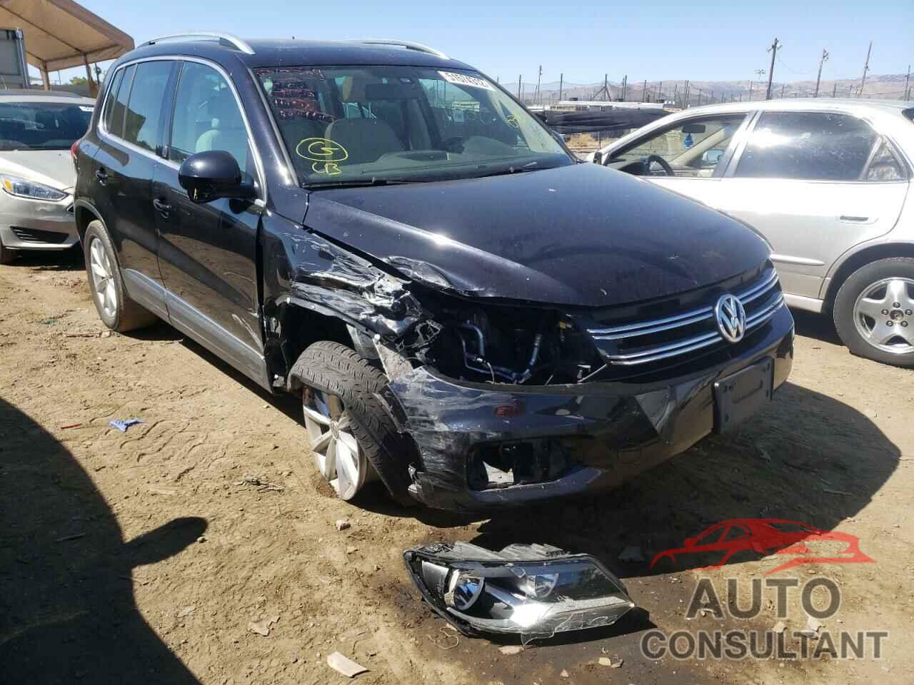 VOLKSWAGEN TIGUAN 2017 - WVGRV7AX8HW500604