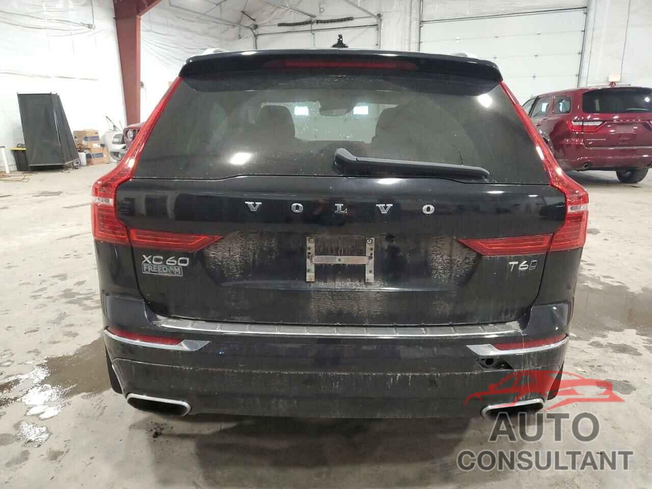 VOLVO XC60 2021 - YV4A22RL9M1864257