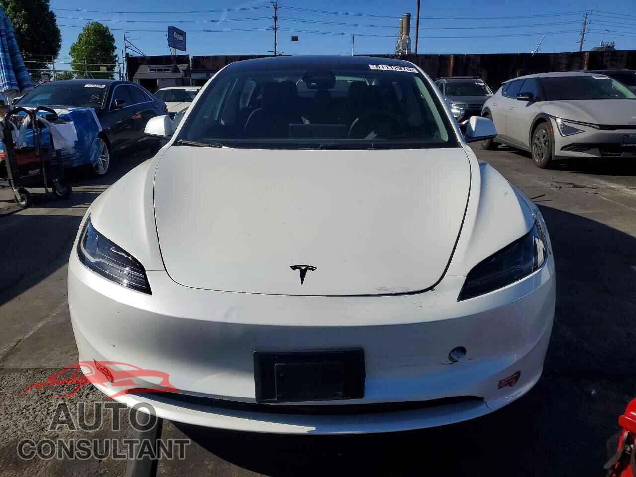 TESLA MODEL 3 2024 - 5YJ3E1EA8RF855680