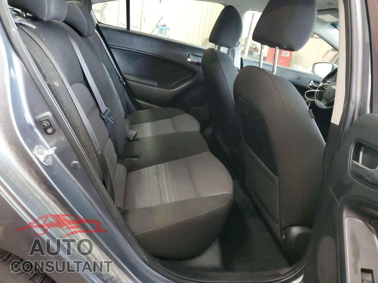KIA FORTE 2017 - 3KPFL4A74HE022672