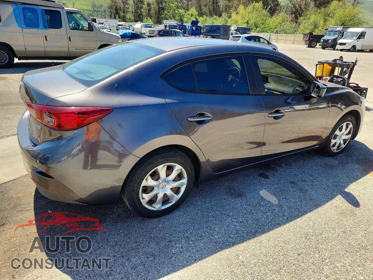 MAZDA 3 2018 - 3MZBN1U7XJM183720