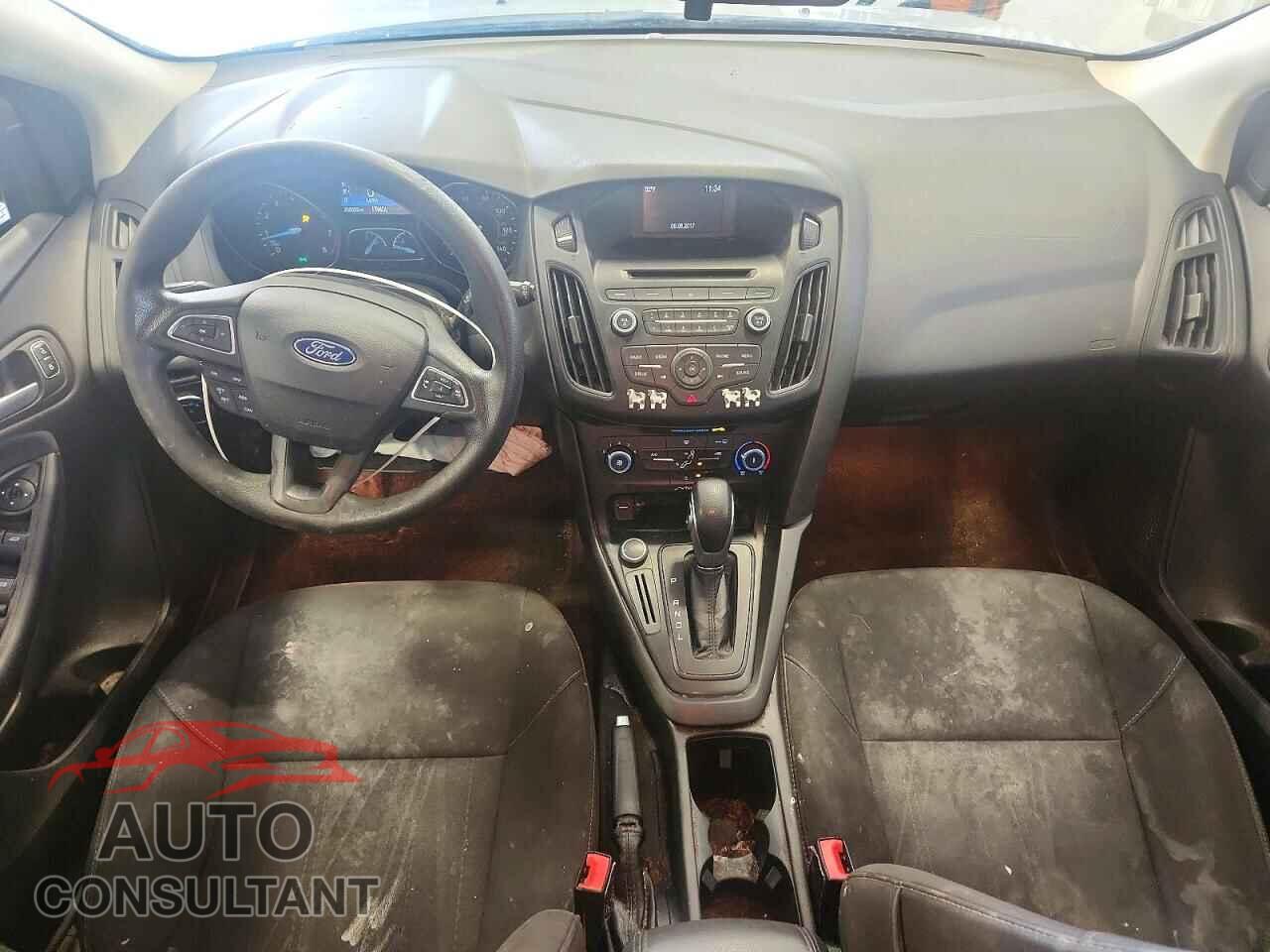 FORD FOCUS 2017 - 1FADP3K23HL279215