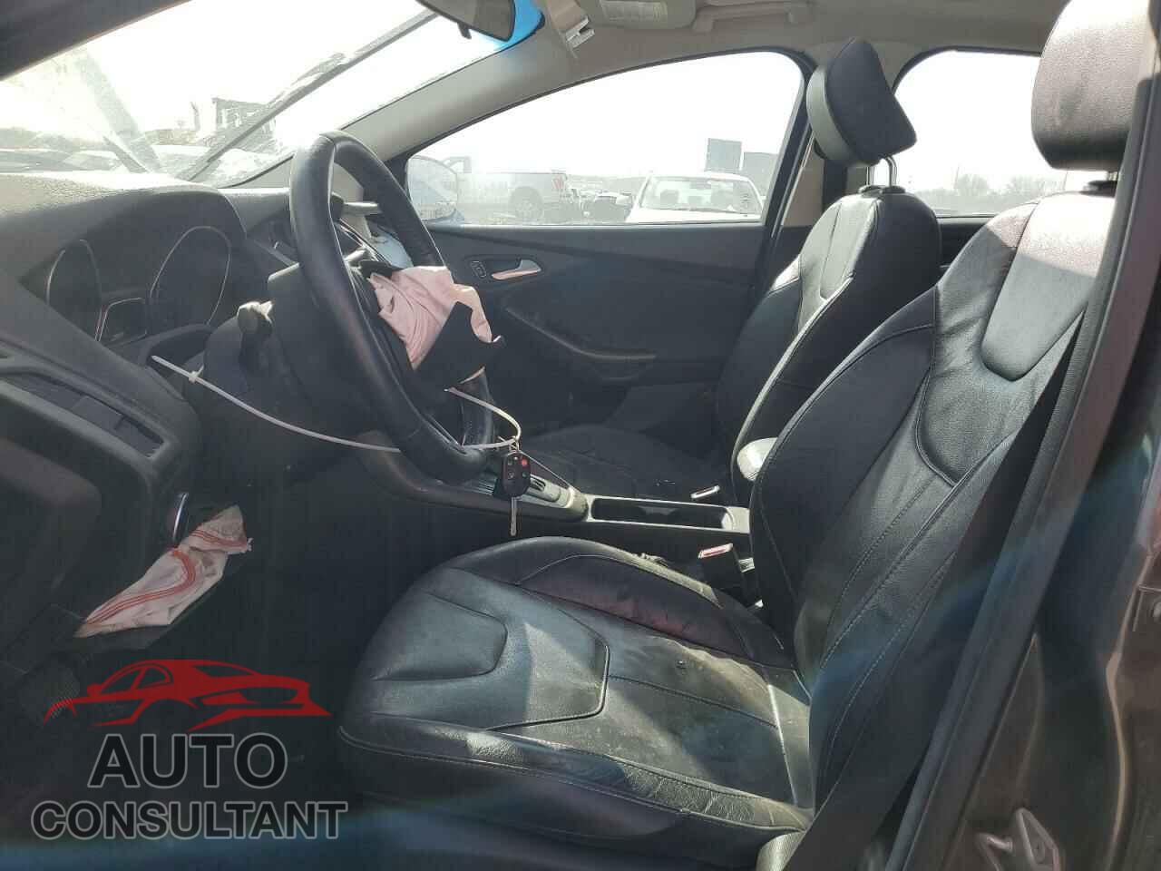FORD FOCUS 2015 - 1FADP3K22FL343676