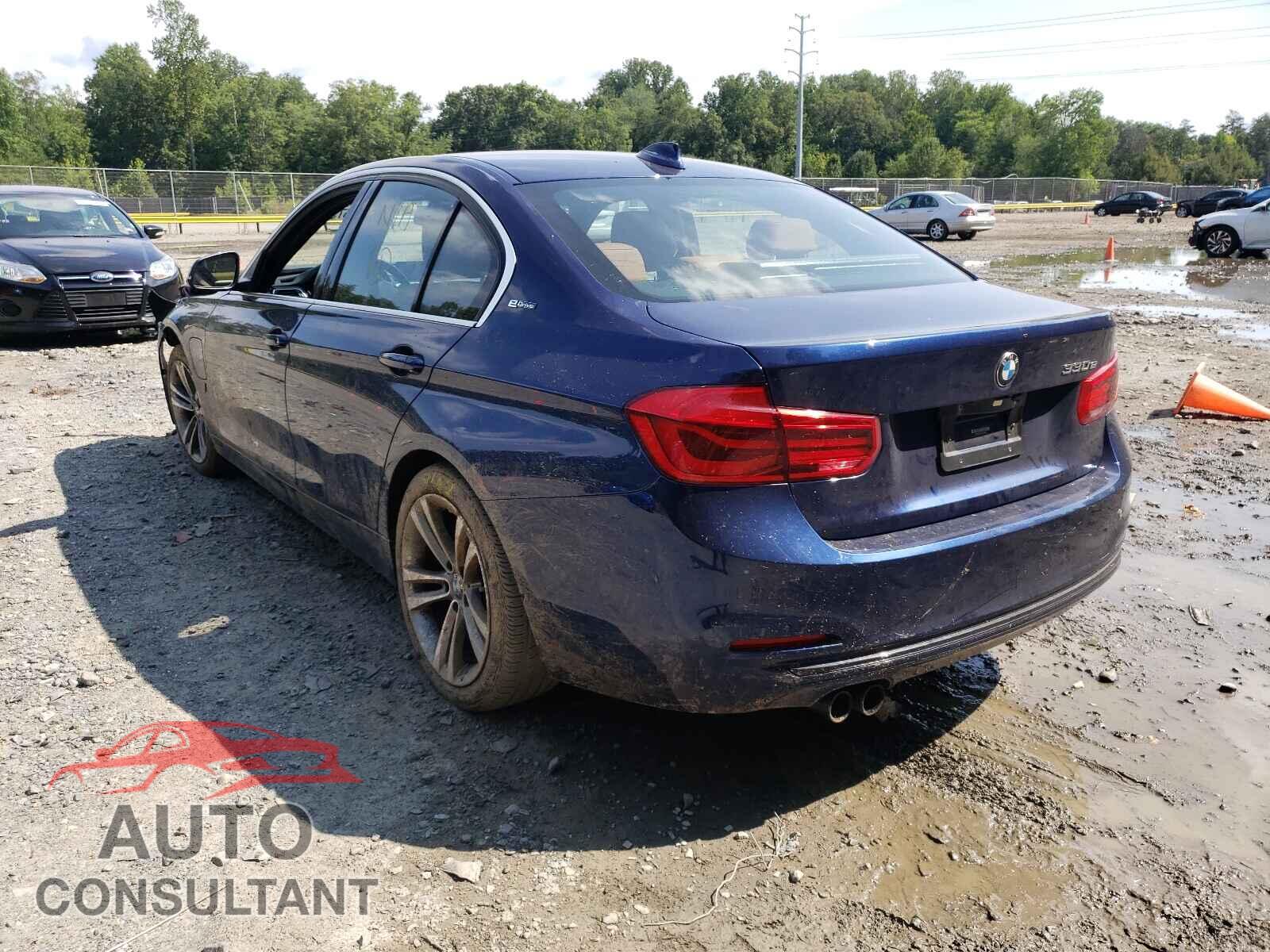 BMW 3 SERIES 2018 - WBA8E1C59JA762642