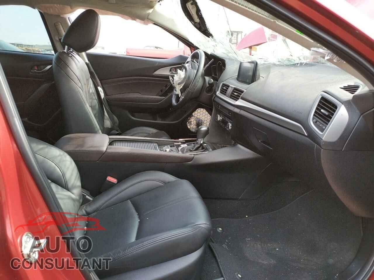 MAZDA 3 2018 - 3MZBN1V35JM167081