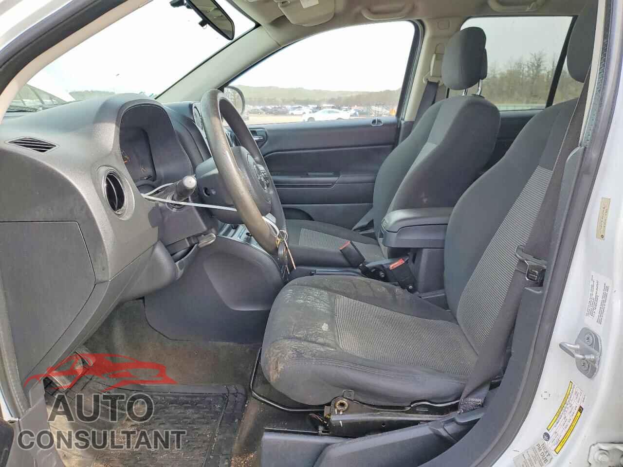 JEEP COMPASS 2014 - 1C4NJCBA4ED750110
