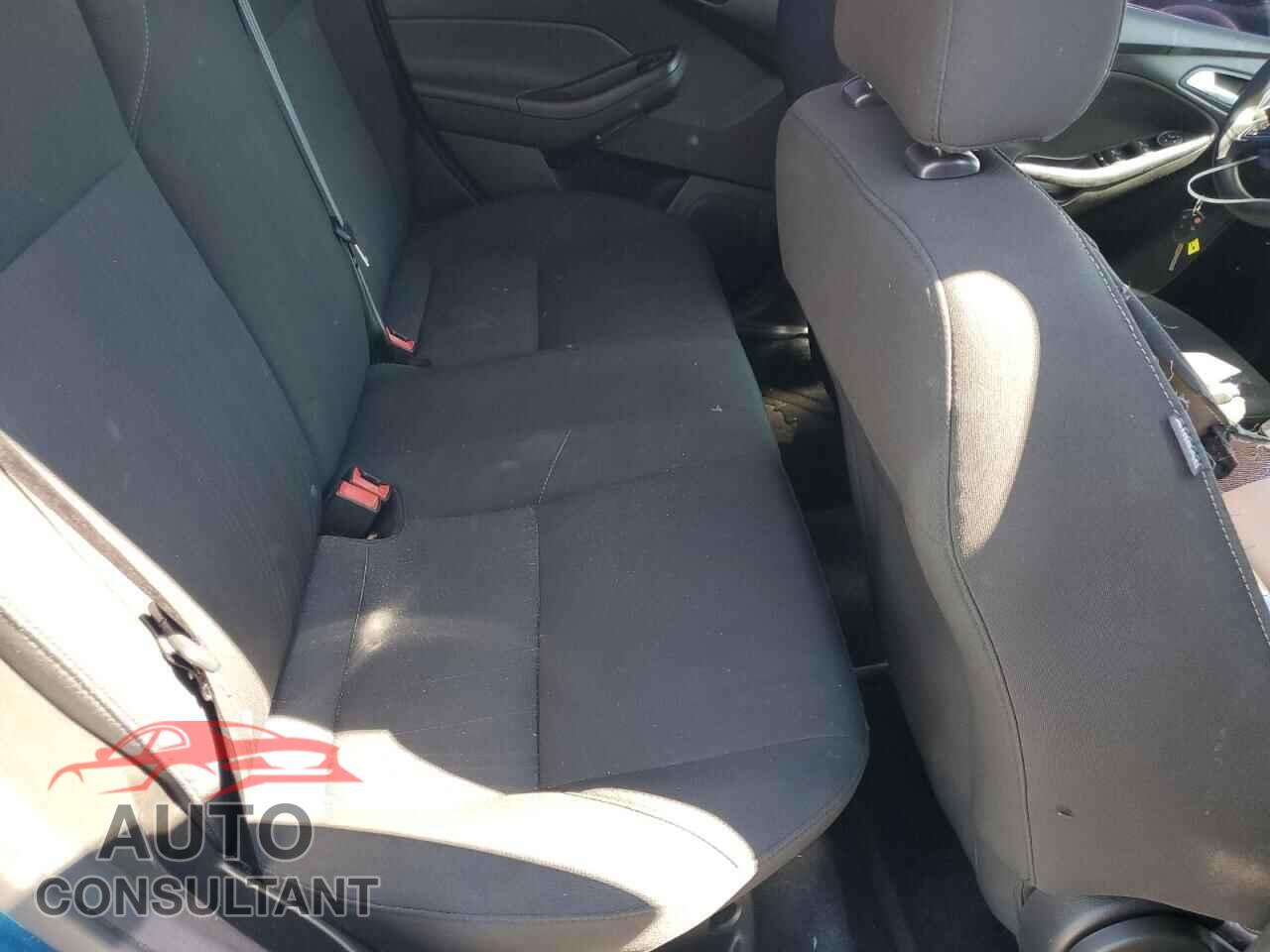 FORD FOCUS 2016 - 1FADP3F28GL250012