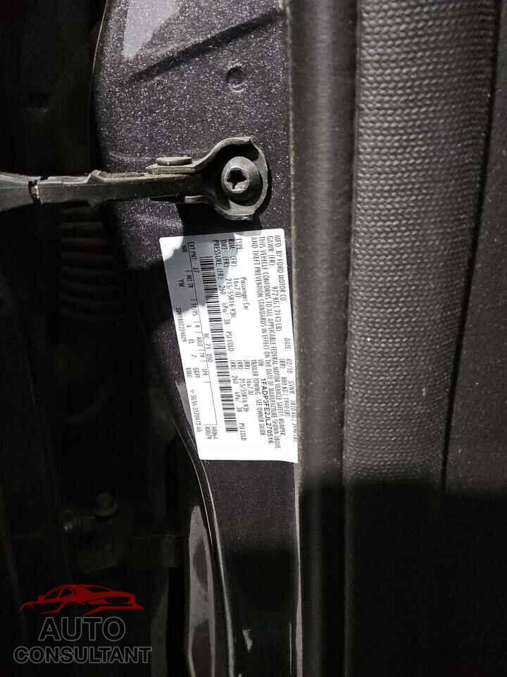 FORD FOCUS 2018 - 1FADP3FE2JL270516
