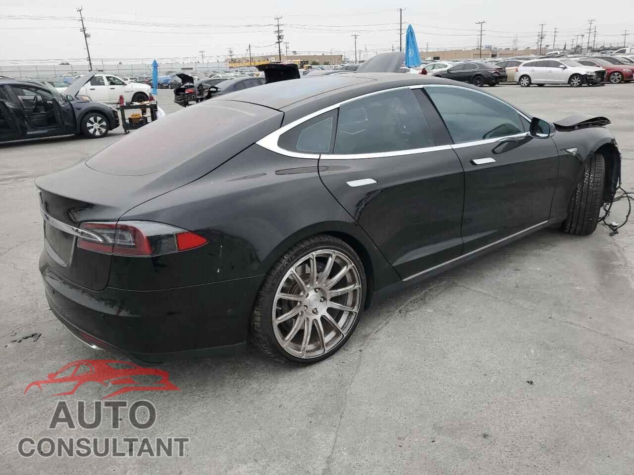 TESLA MODEL S 2013 - 5YJSA1DG4DFP03742