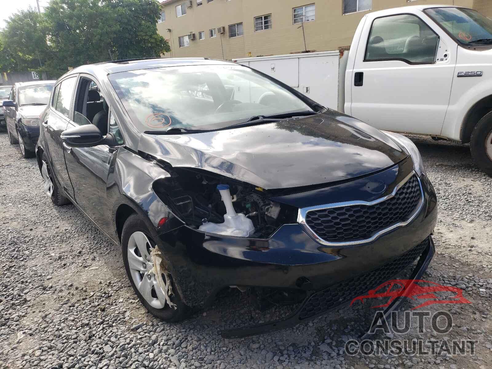 KIA FORTE 2016 - KNAFX5A86G5526828