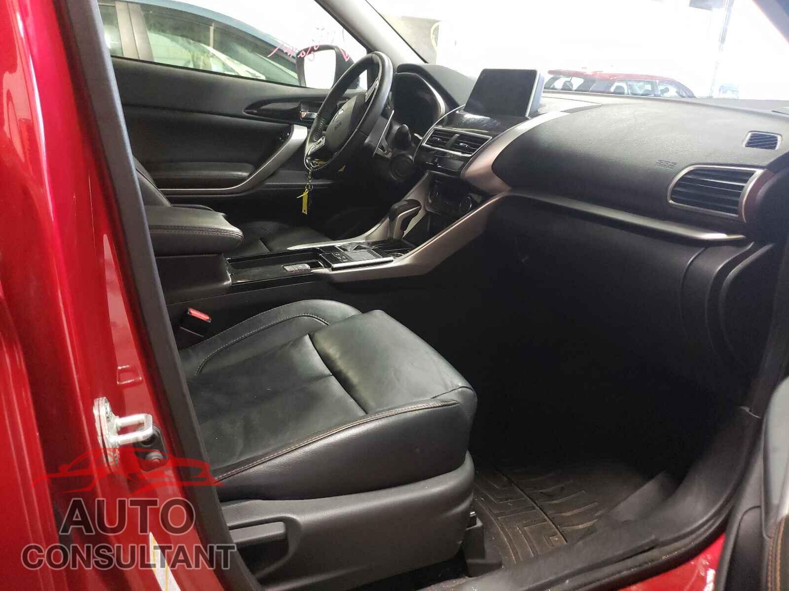 MITSUBISHI ECLIPSE 2018 - JA4AT5AA8JZ050328