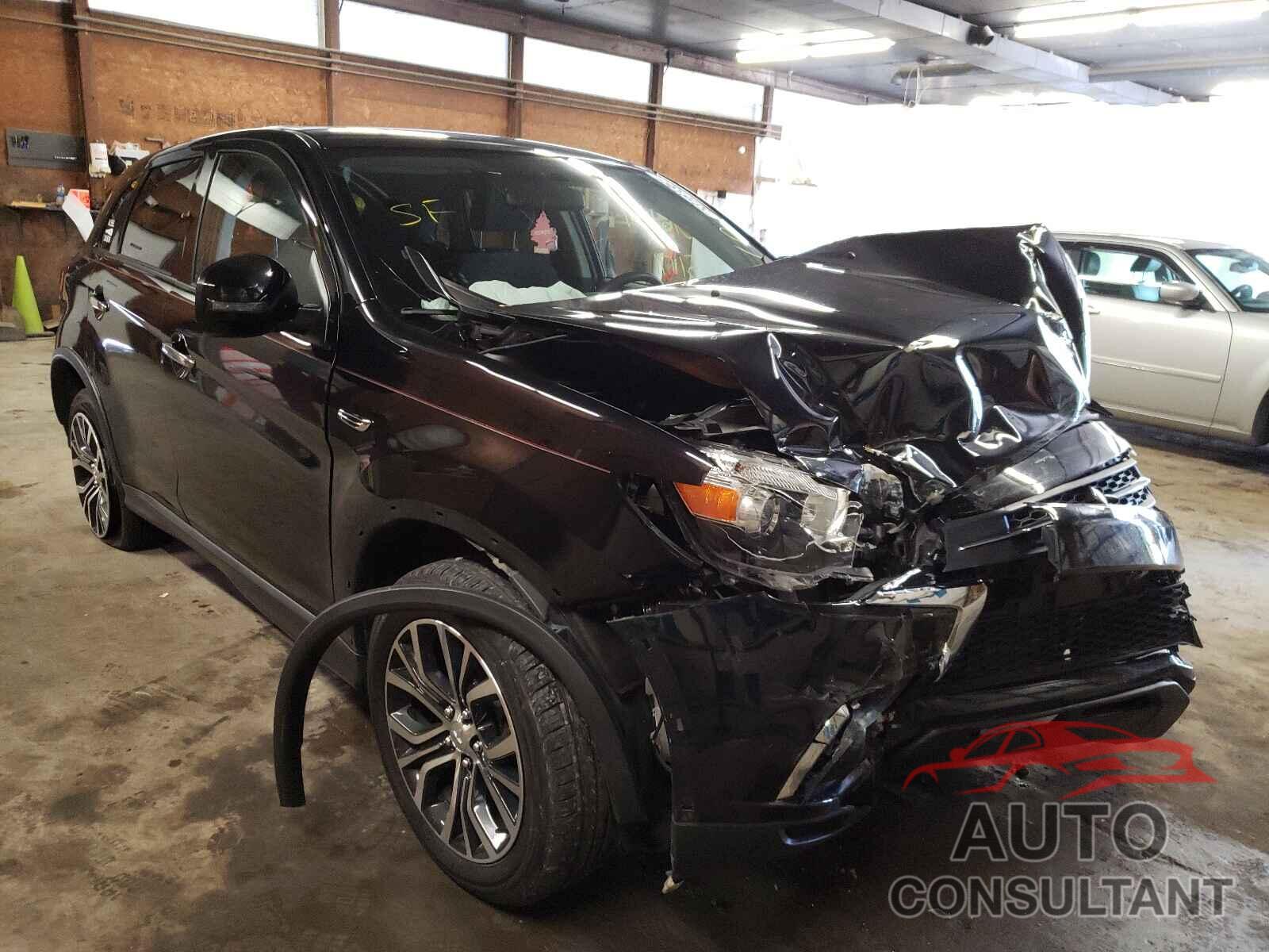 MITSUBISHI OUTLANDER 2018 - JA4AR3AU5JU021119