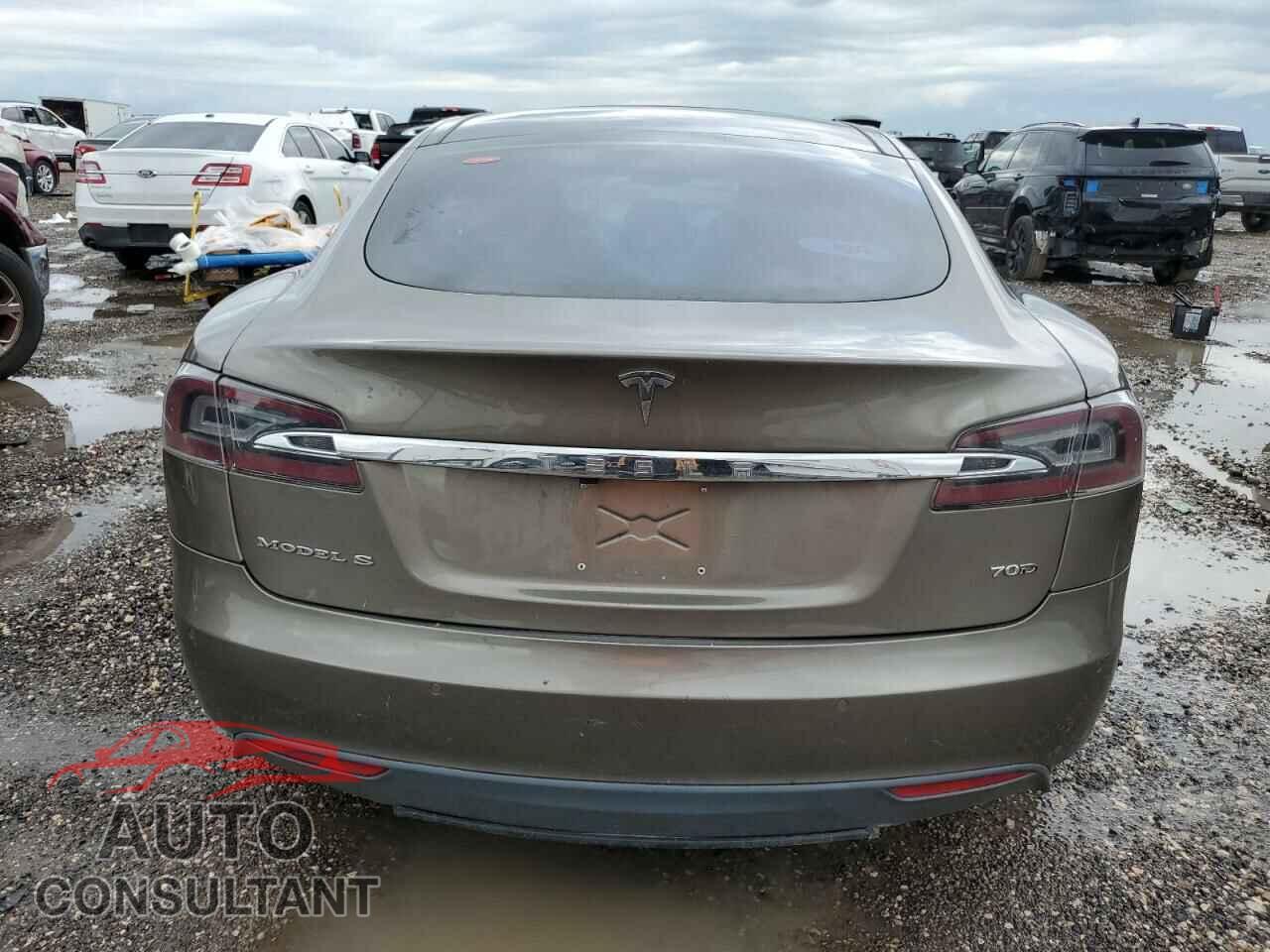TESLA MODEL S 2015 - 5YJSA1E20FF117464