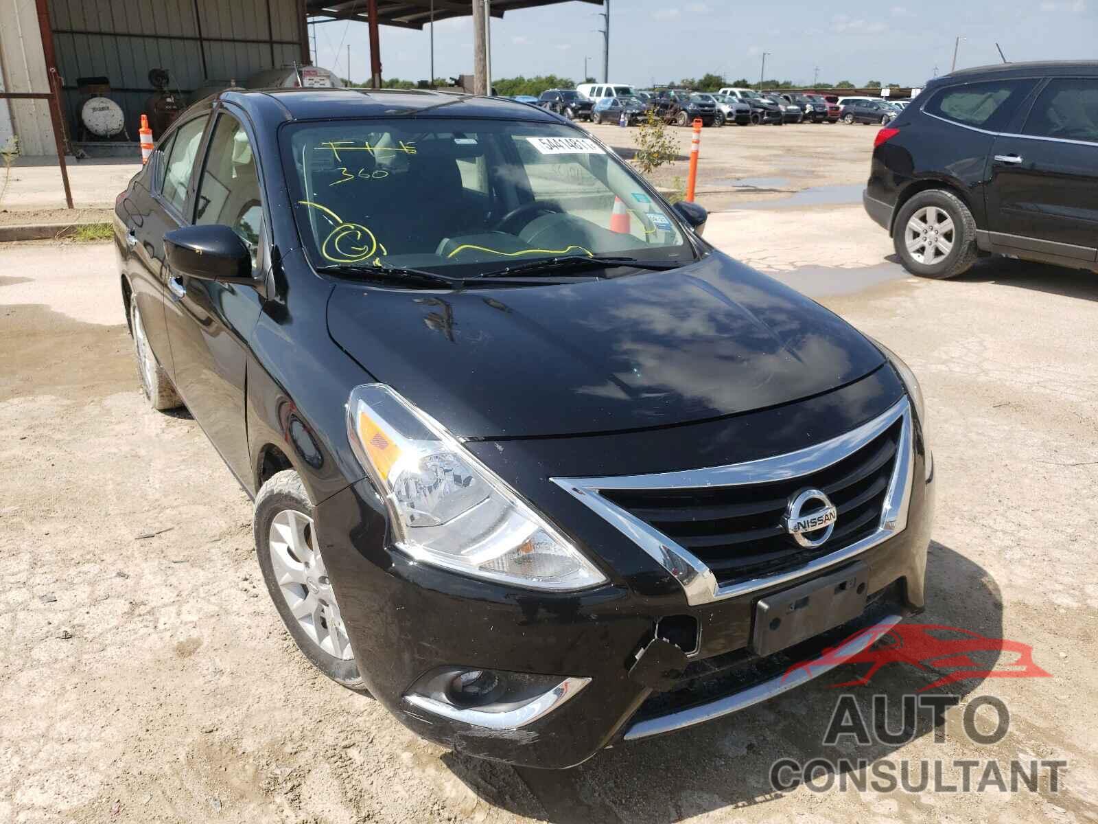 NISSAN VERSA 2018 - 3N1CN7AP4JL840910