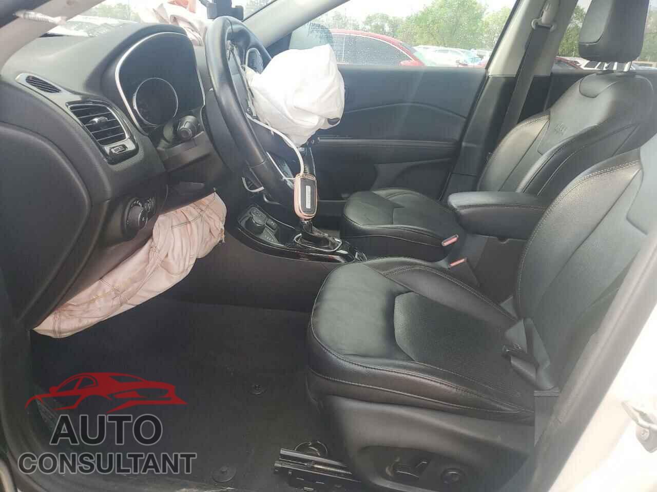 JEEP COMPASS 2020 - 3C4NJDCB8LT157418