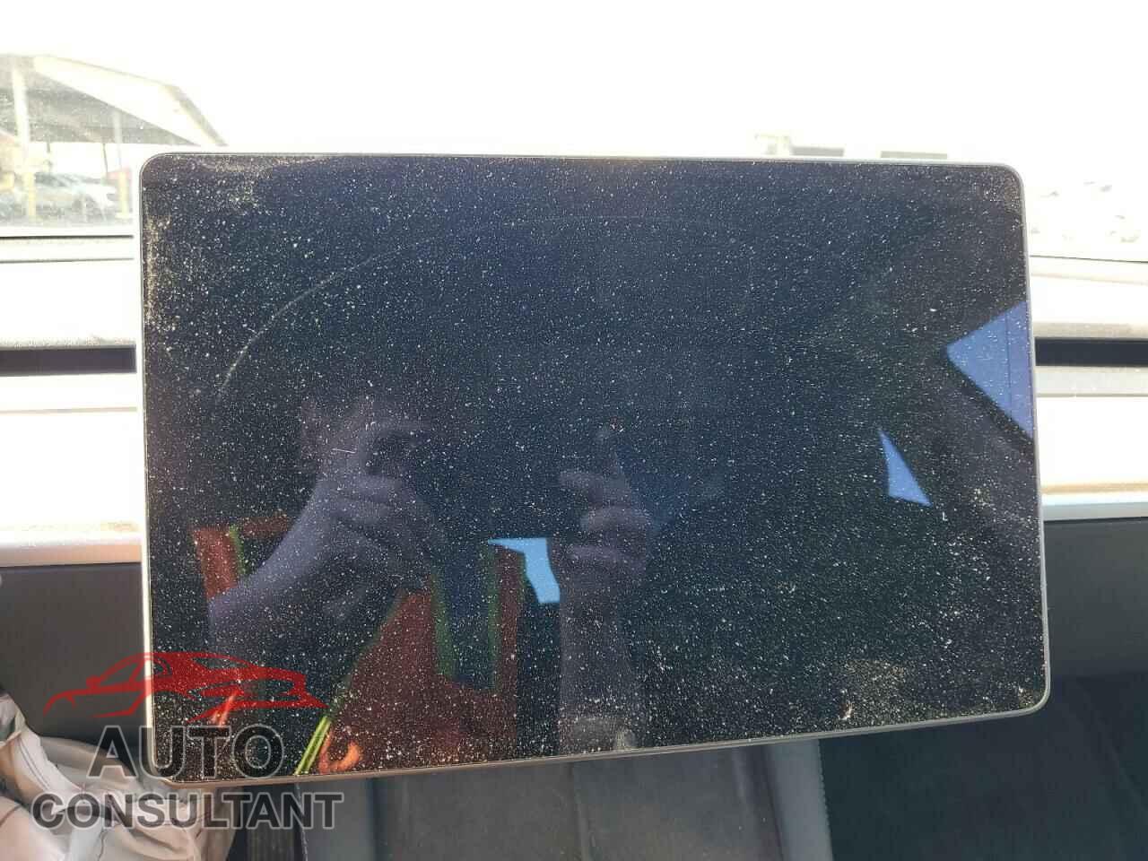 TESLA MODEL 3 2021 - 5YJ3E1EB3MF055869