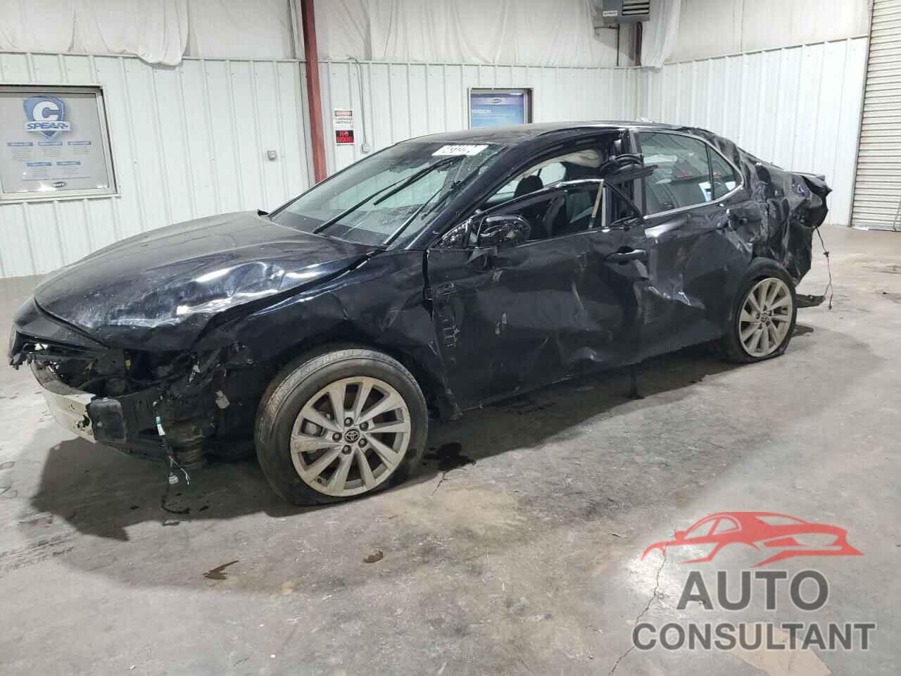 TOYOTA CAMRY 2022 - 4T1C11AK6NU665397