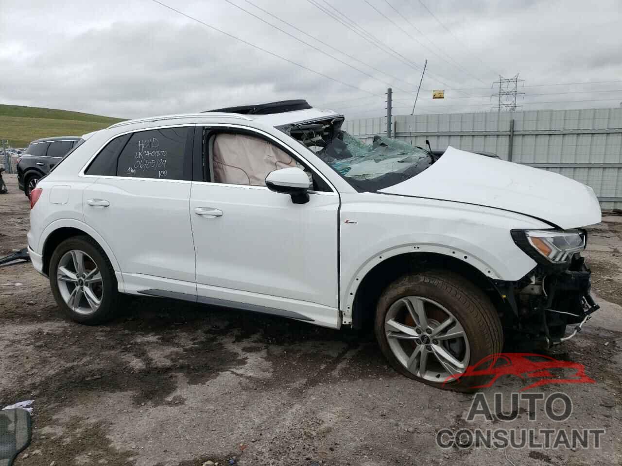 AUDI Q3 2022 - WA1EECF32N1030039
